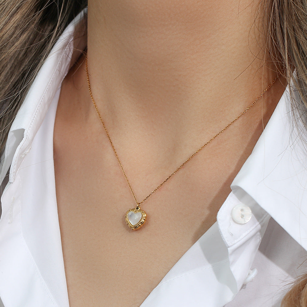 Rozené 18K Gold Shell Heart Necklace - Luxury Love Pendant